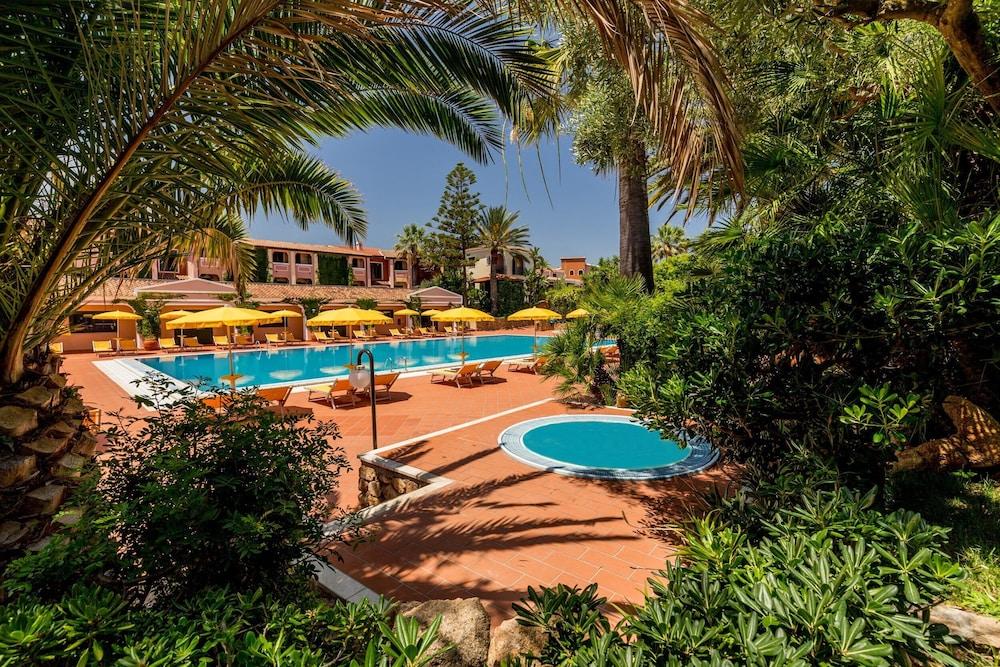 Cala Ginepro Hotel Resort & Spa Orosei Exterior foto